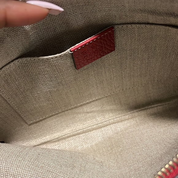 Gucci clutch new comes with dust bag - Picture 4 of 5